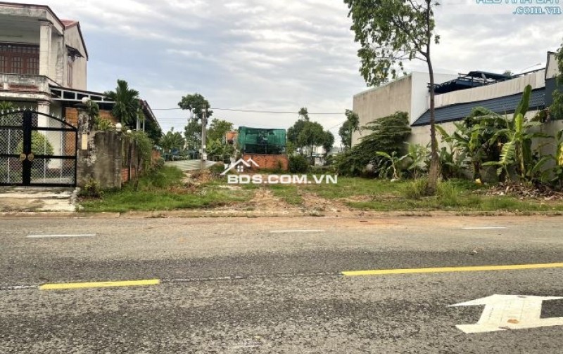 Cần bán gấp đất và nhà tại mặt tiền đường Điện Biên Phủ ( Đường số 18 cũ ), KP Lạc Thuận, Thị trấn Lạc Tánh, huyện Tánh Linh, tỉnh Bình Thuận